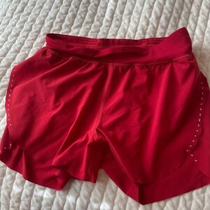 Lululemon find your pace shorts